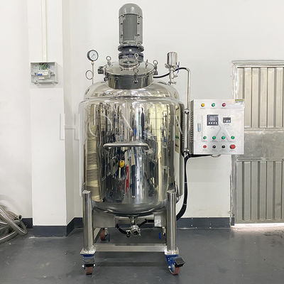 Máquina móvil para la fabricación de detergentes líquidos