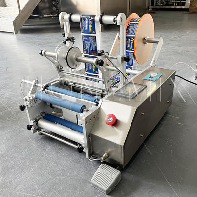 Máquina de etiquetado de pegatinas de mesa pequeña de 100W Semi-Auto exacto