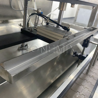Máquinas de llenado de líquido para botellas de salsa de 220V Control PLC Diseño a prueba de fugas