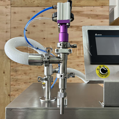 Máquina semiautomática de llenado de frascos de jabón líquido para perfume