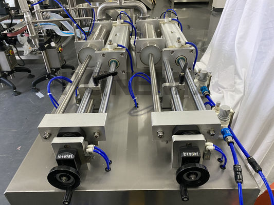 Máquina de llenado de detergente de gel desinfectante horizontal Dos boquillas Máquina de llenado semiautomático
