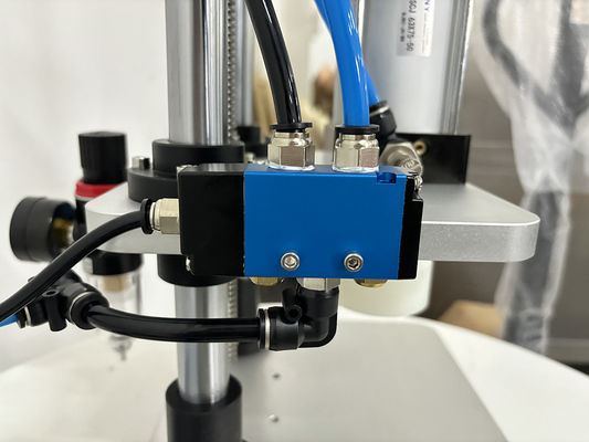 Máquina de tapado de botellas semiautomática neumática
